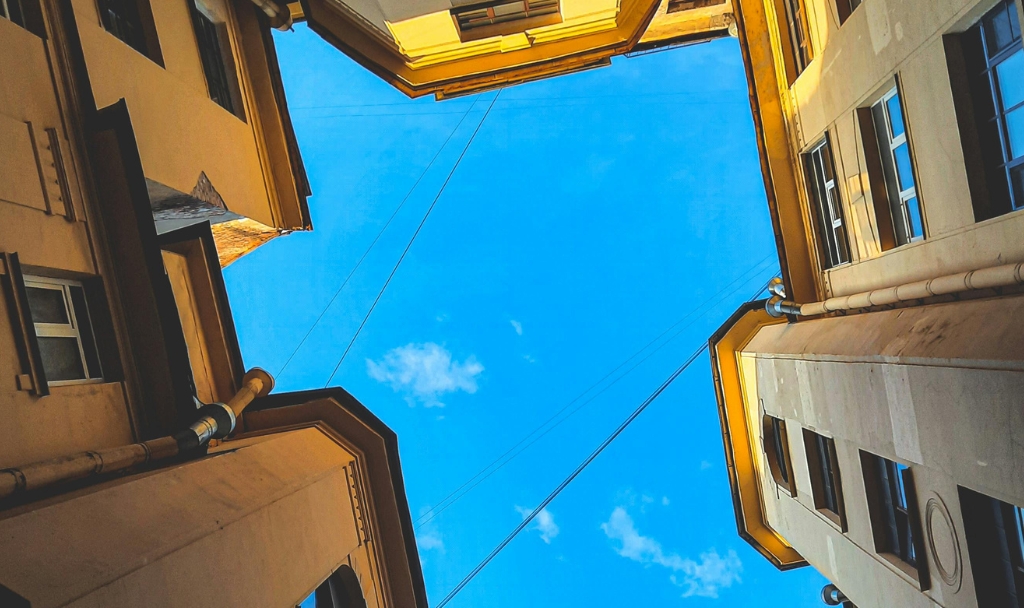 Vignette de l'article sur les communes batisseuses en ile de france , paru sur le blog d'ADEQUATION. Propos reccueillis auprès de Vincent Lanoë, directeur régional IdF Ouest/Normandie